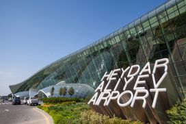 Heydər Əliyev Beynəlxalq Aeroportunda avtomobil icaresi